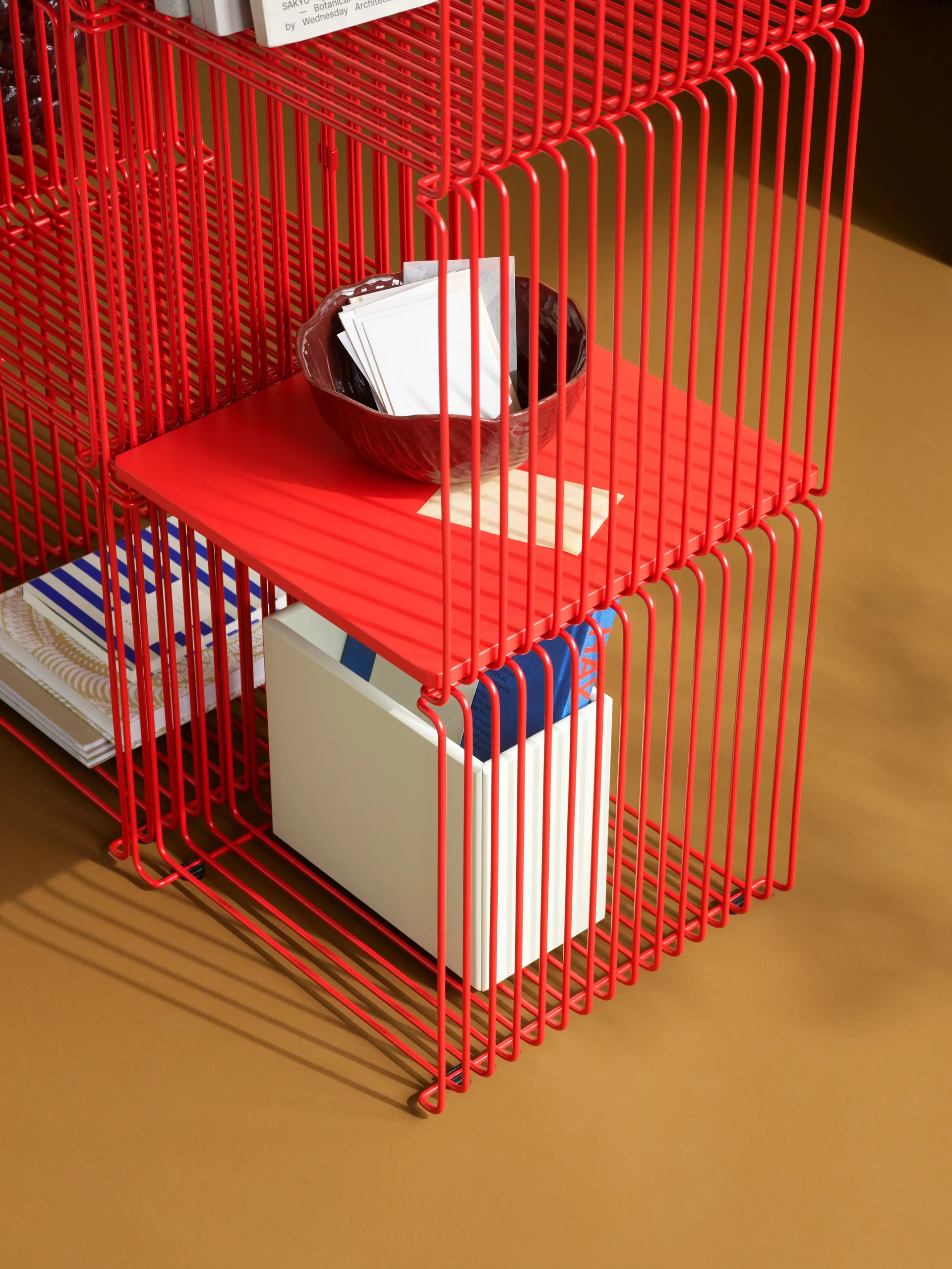 Panton Wire shelf 33x34.8 cm, Rosehip Montana