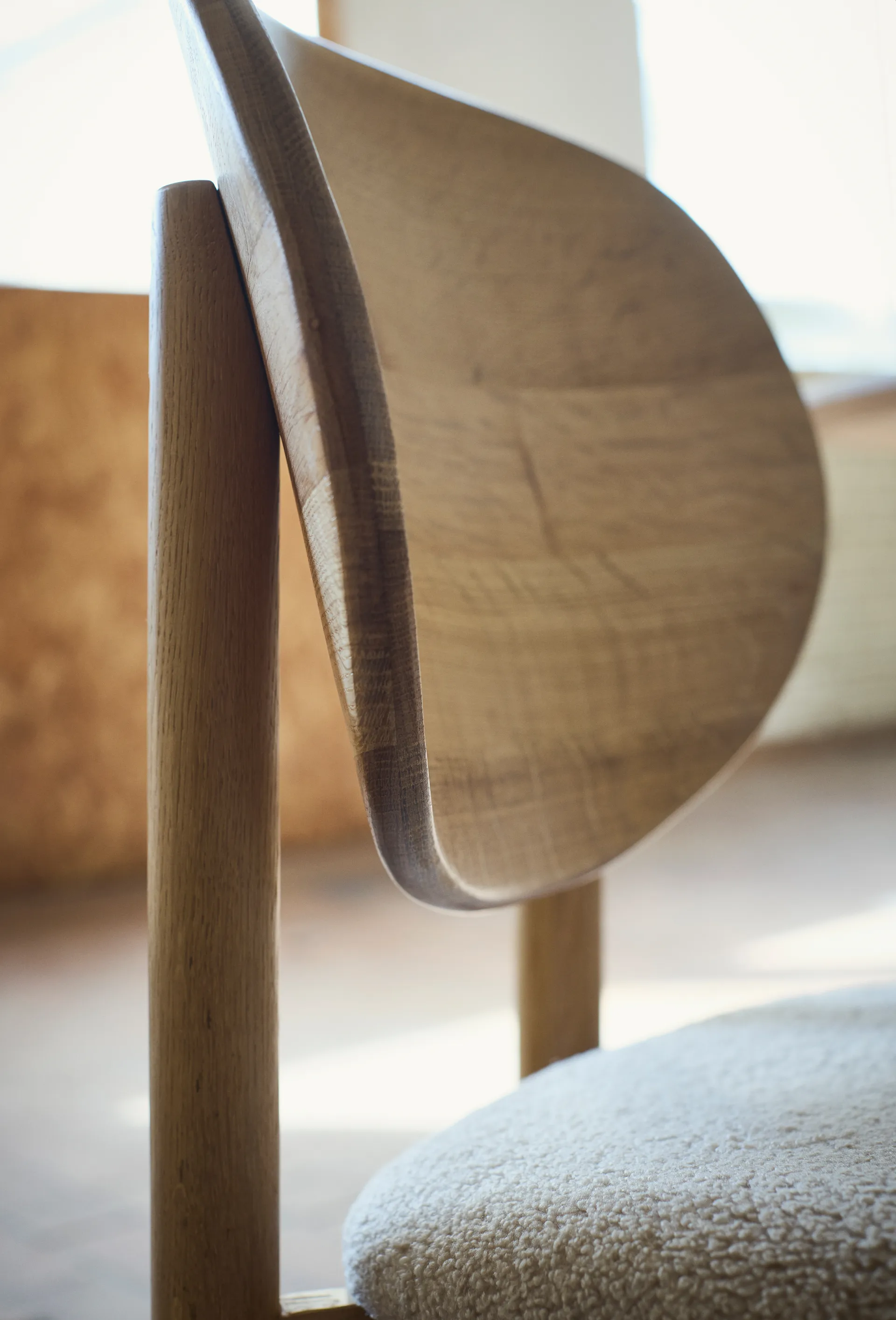 Oka chair, Natural oiled oak, sand MUUBS