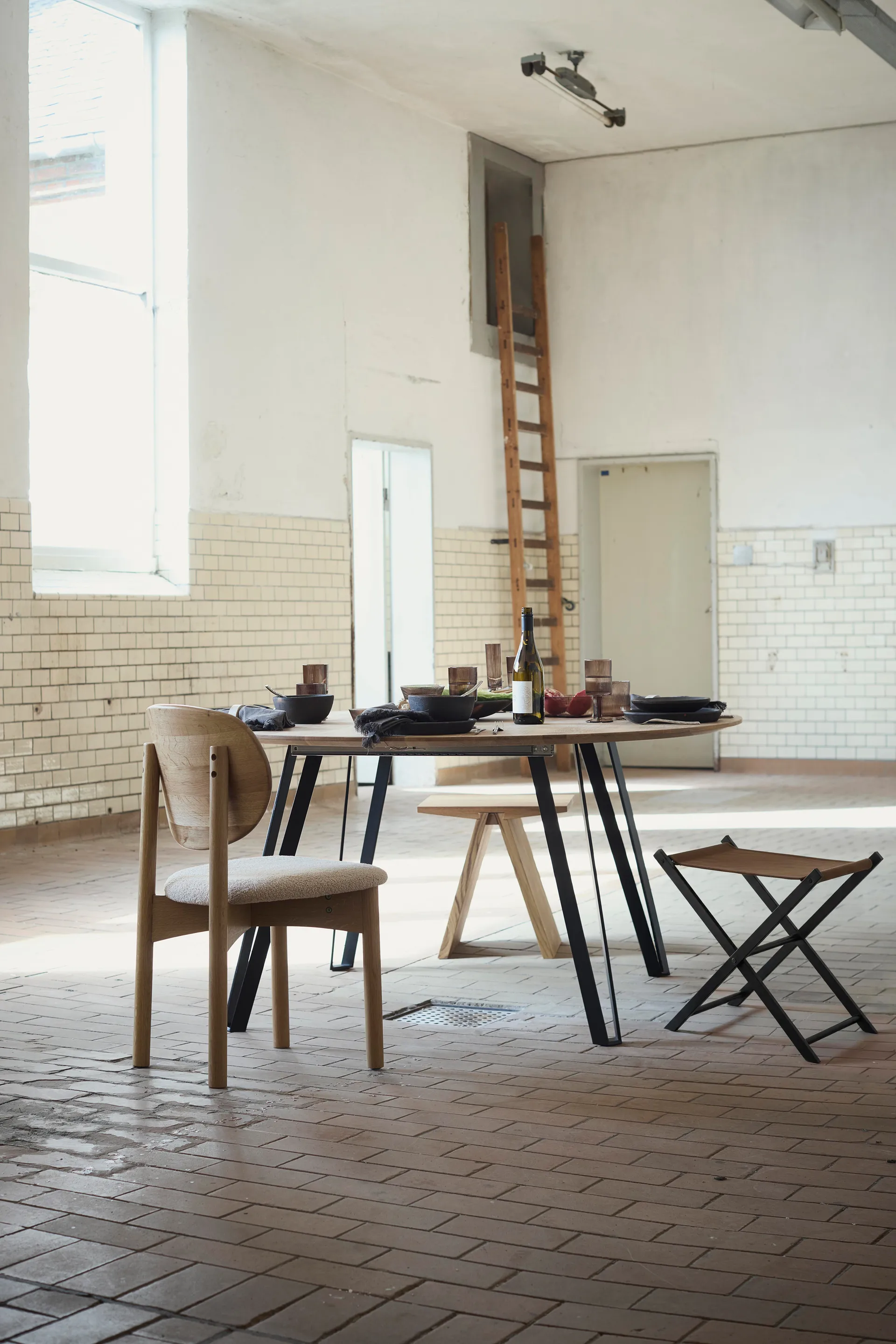 Oka chair, Natural oiled oak, sand MUUBS