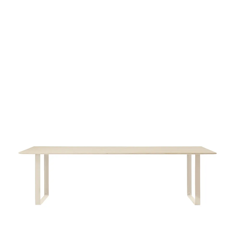 70/70 dining table 255x108 cm, Oak veener-Plywood-Sand Muuto
