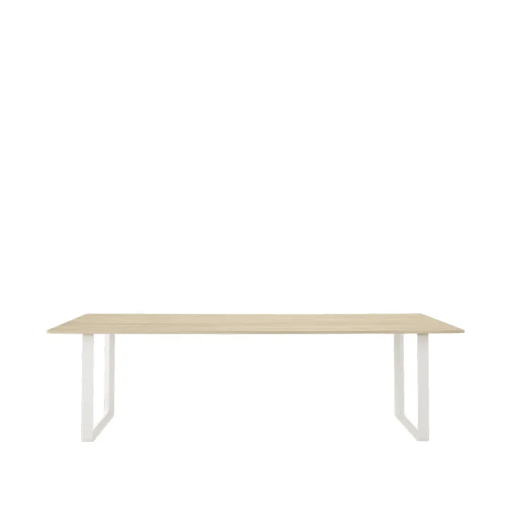 70/70 dining table 255x108 cm - Solid oak-White - Muuto