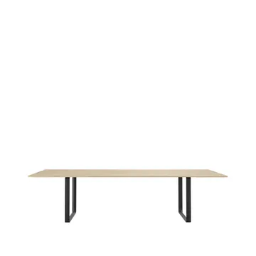 70/70 dining table 295x108 cm - Sollid oak-Black - Muuto