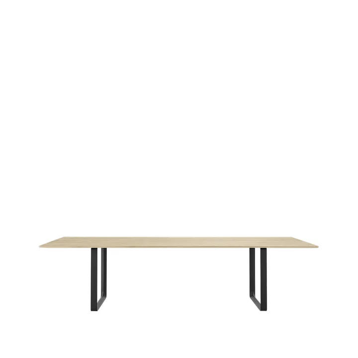 70/70 dining table 295x108 cm - Sollid oak-Black - Muuto