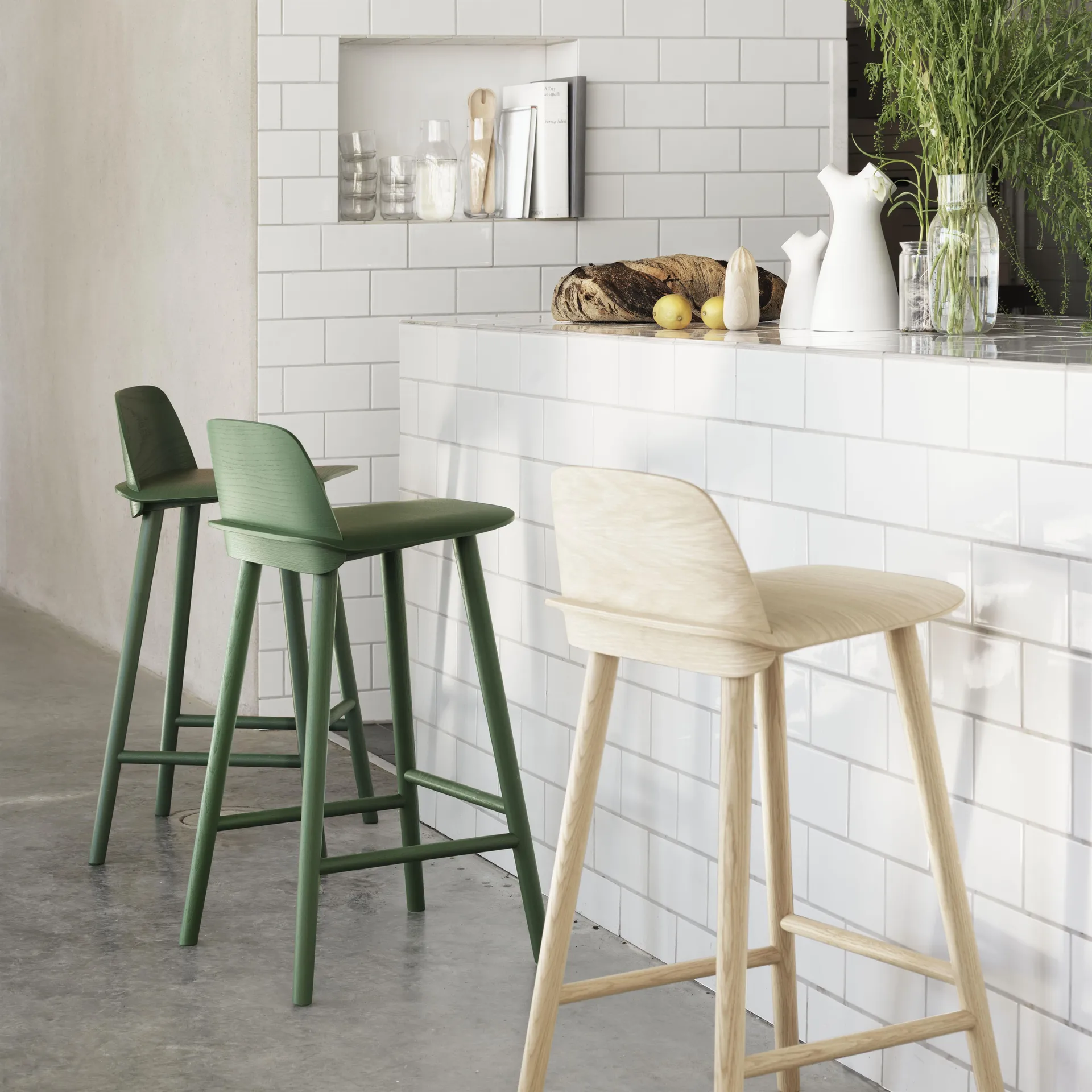 Nerd Barstool, Dark-green Muuto