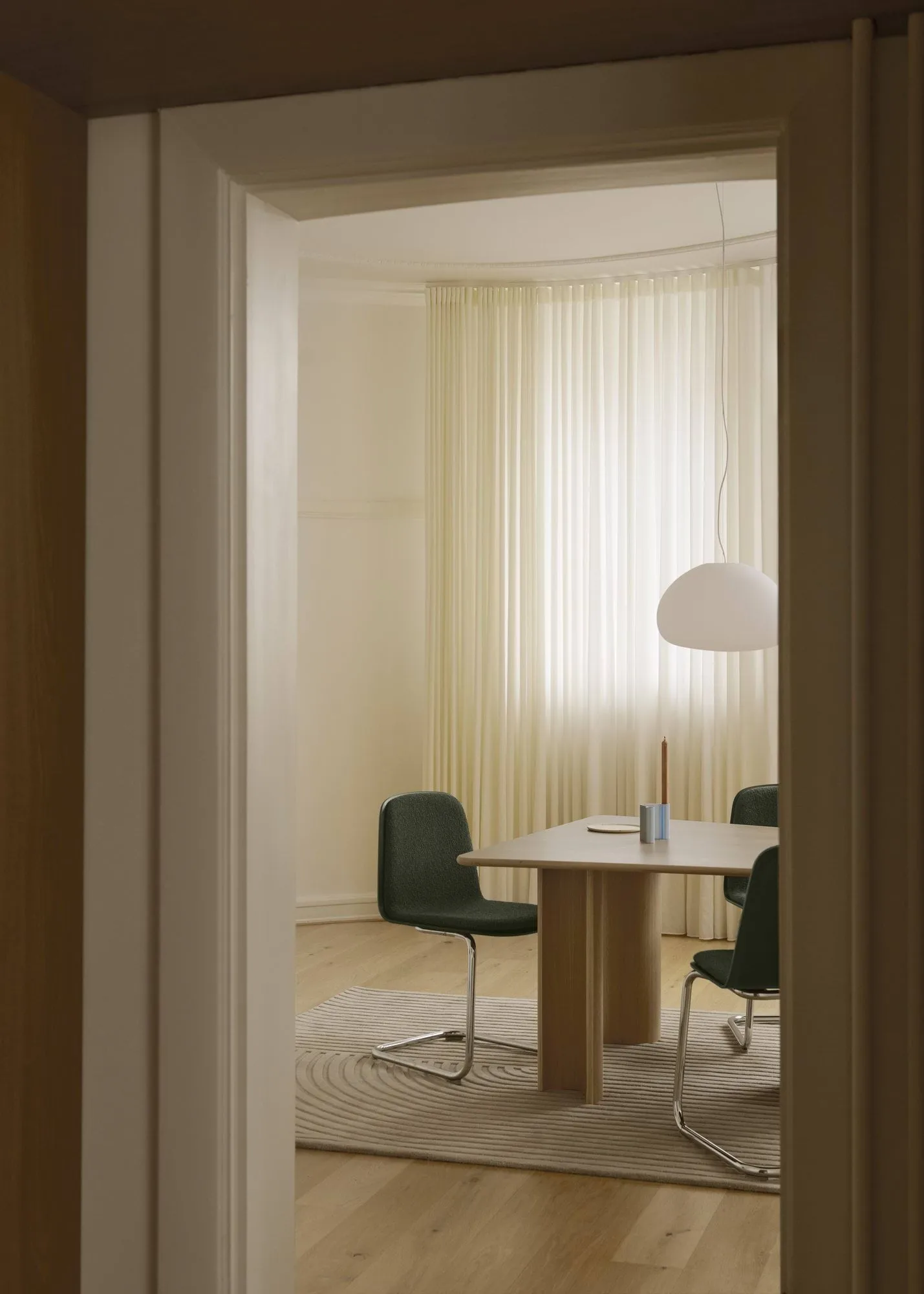 Relevo Rug Quattro wool rug, Light rose, 200x300 cm Muuto