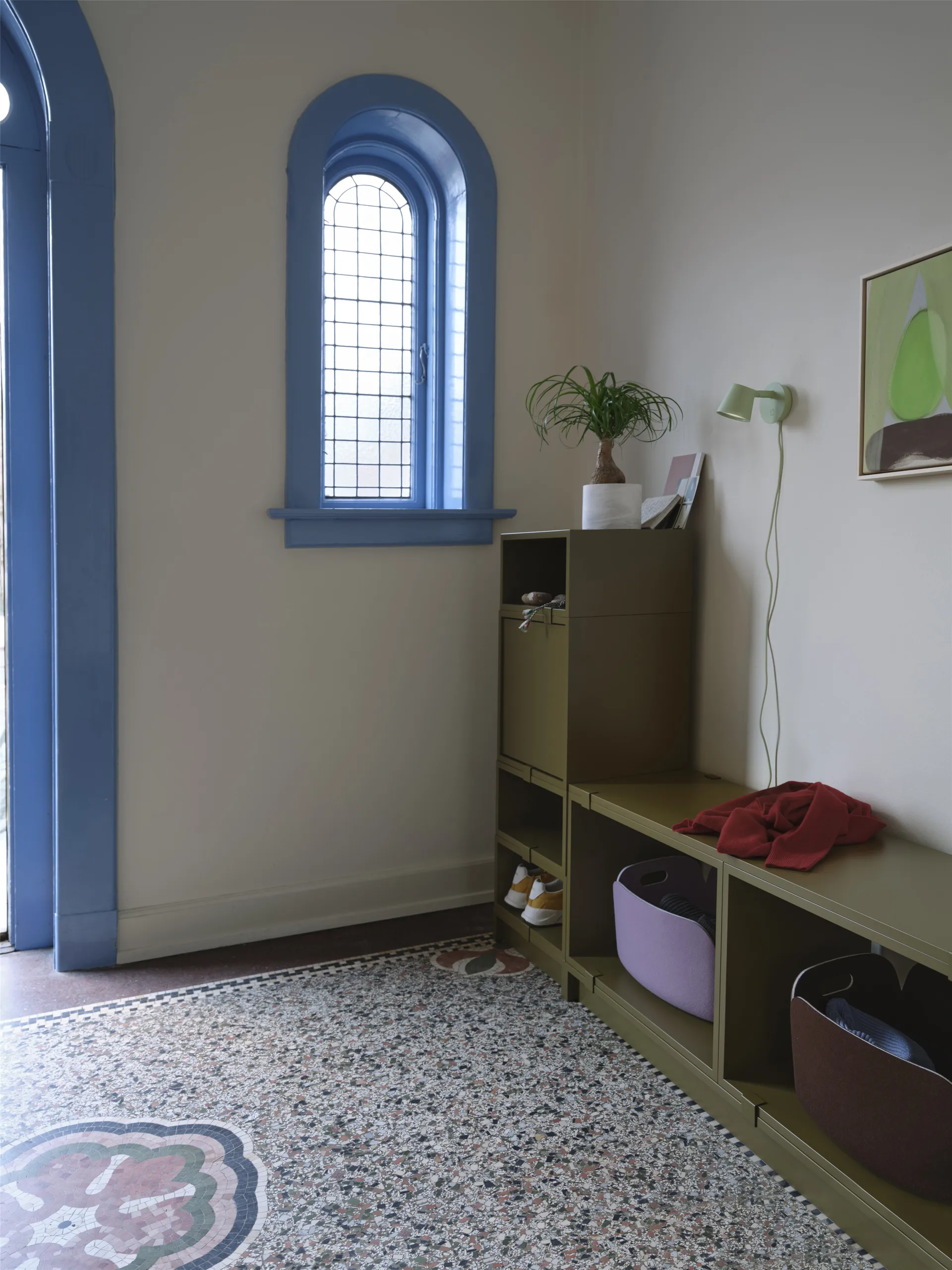 Stacked storage system hallway configuration 1, Grey Muuto