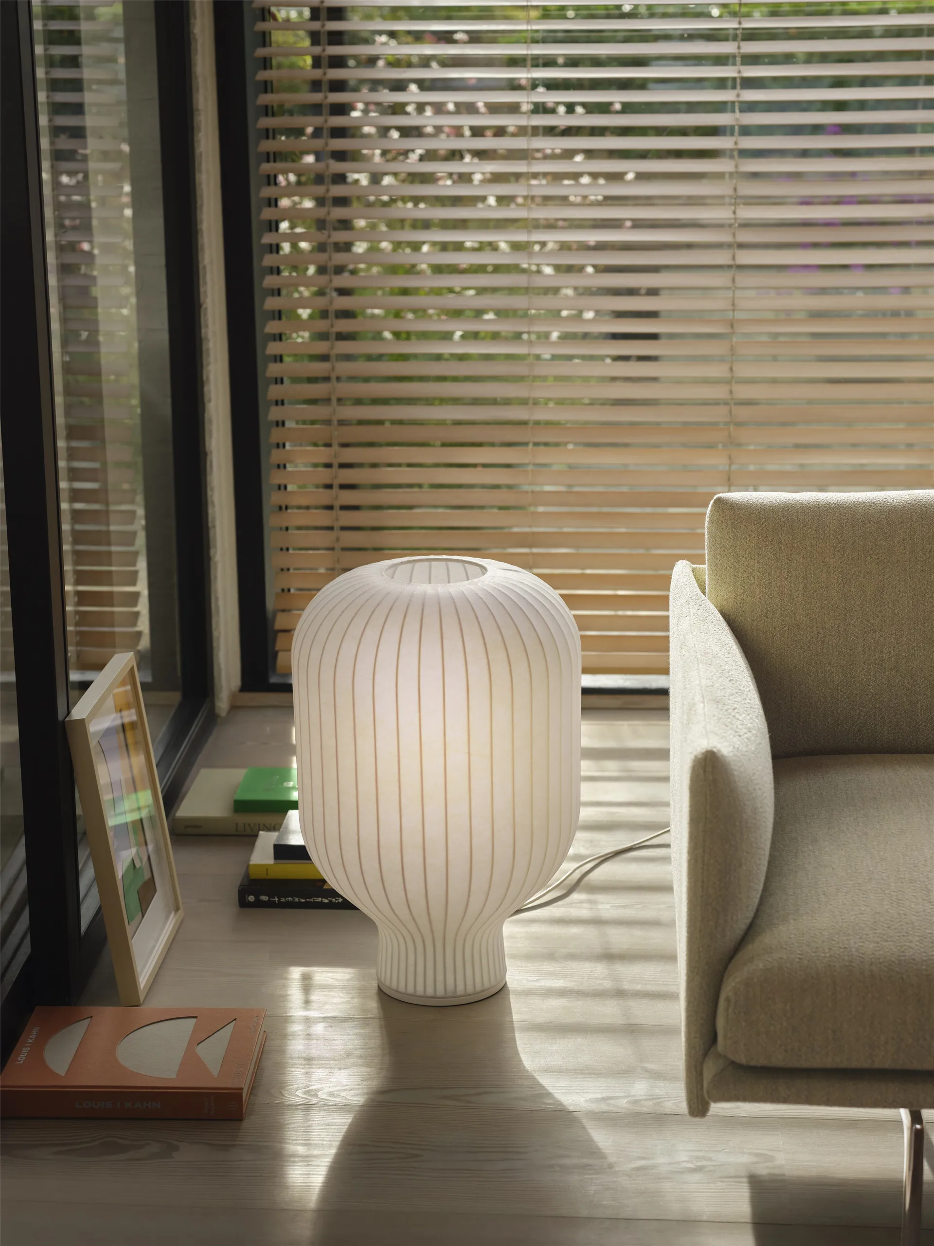Strand table lamp 59 cm, White Muuto
