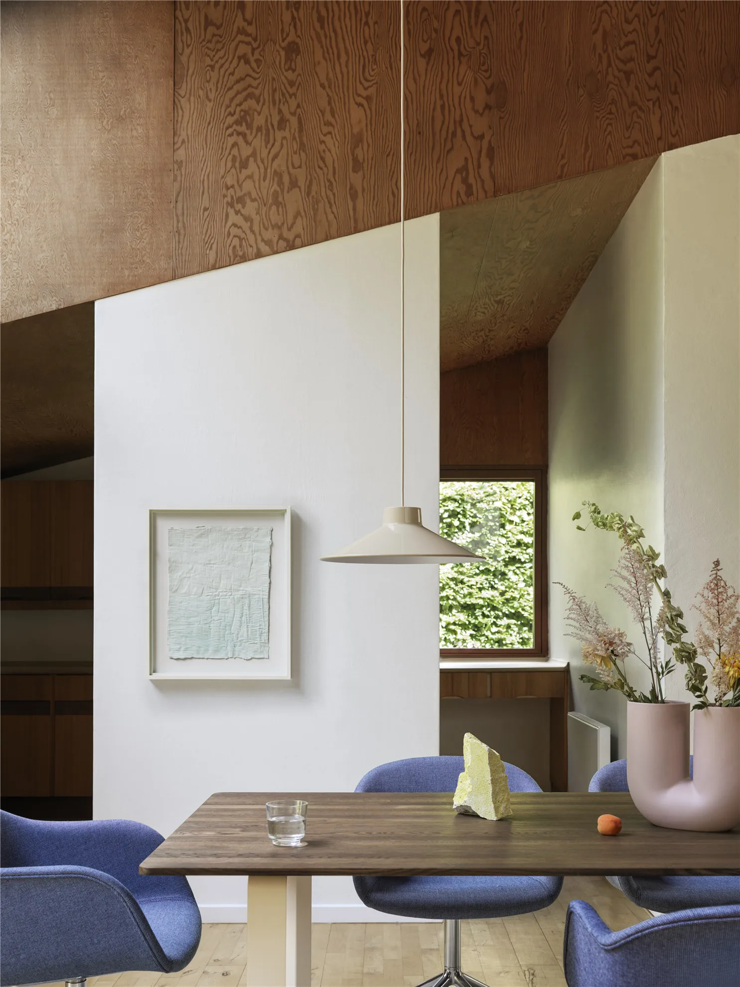 Top ceiling lamp Ø36 cm, Sand Muuto