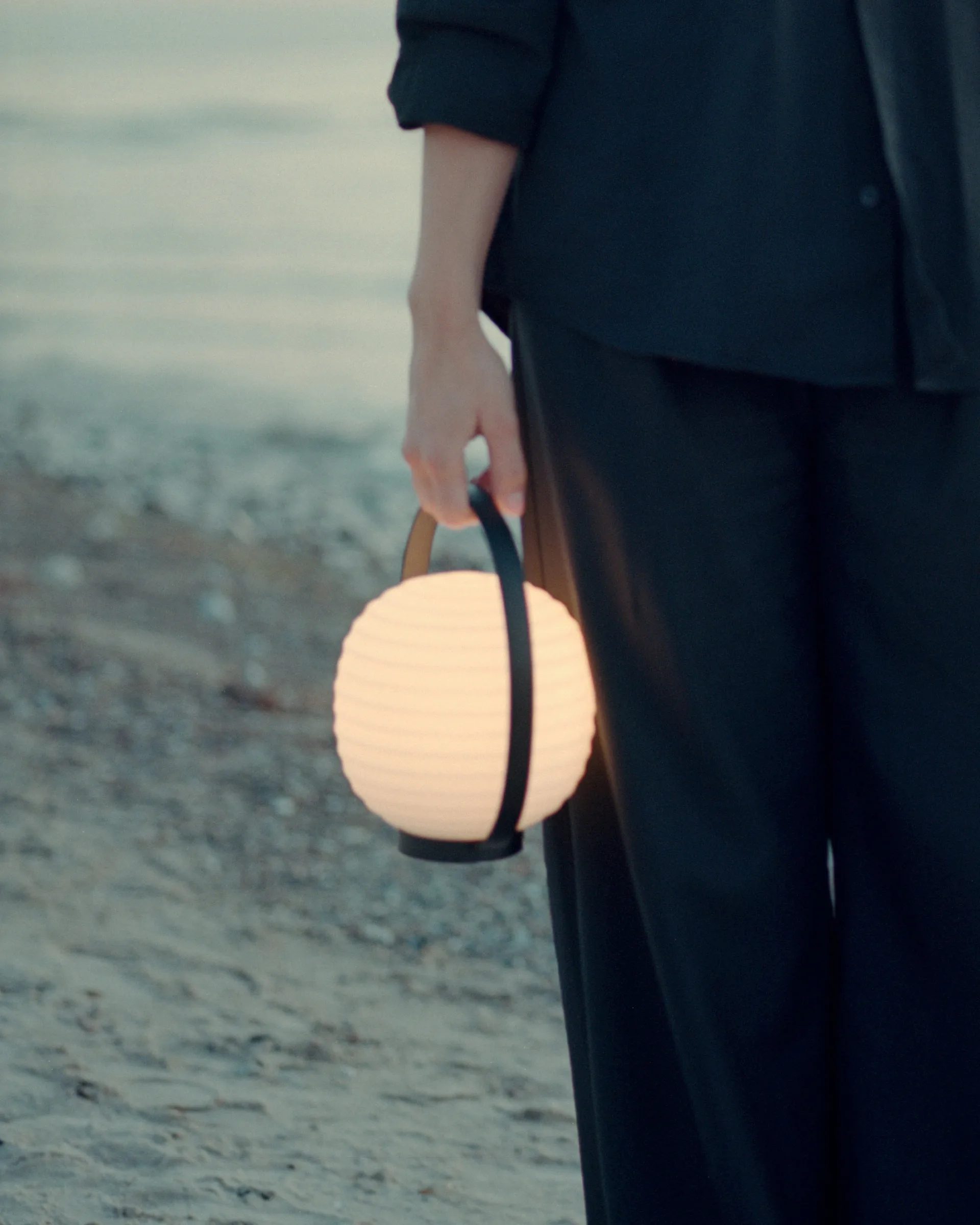Lantern Portable table lamp 23x18 cm, Black New Works
