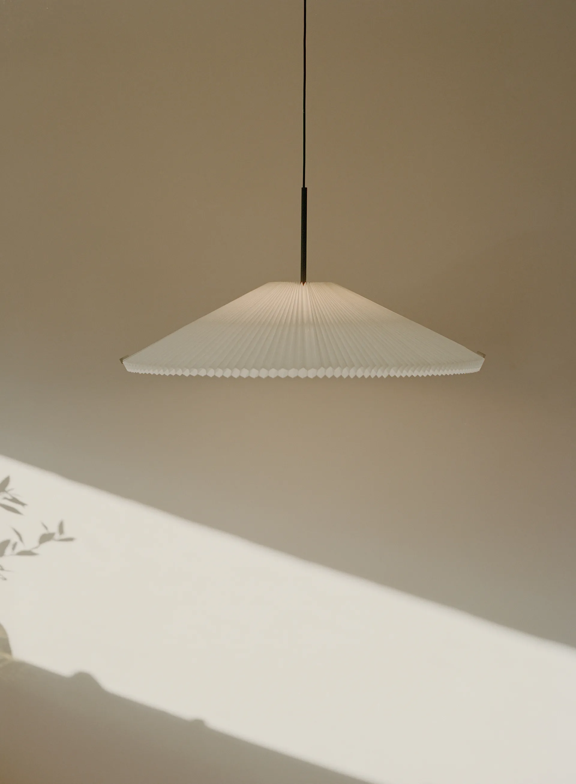 Nebra Small pendant Ø40-70 cm, White New Works