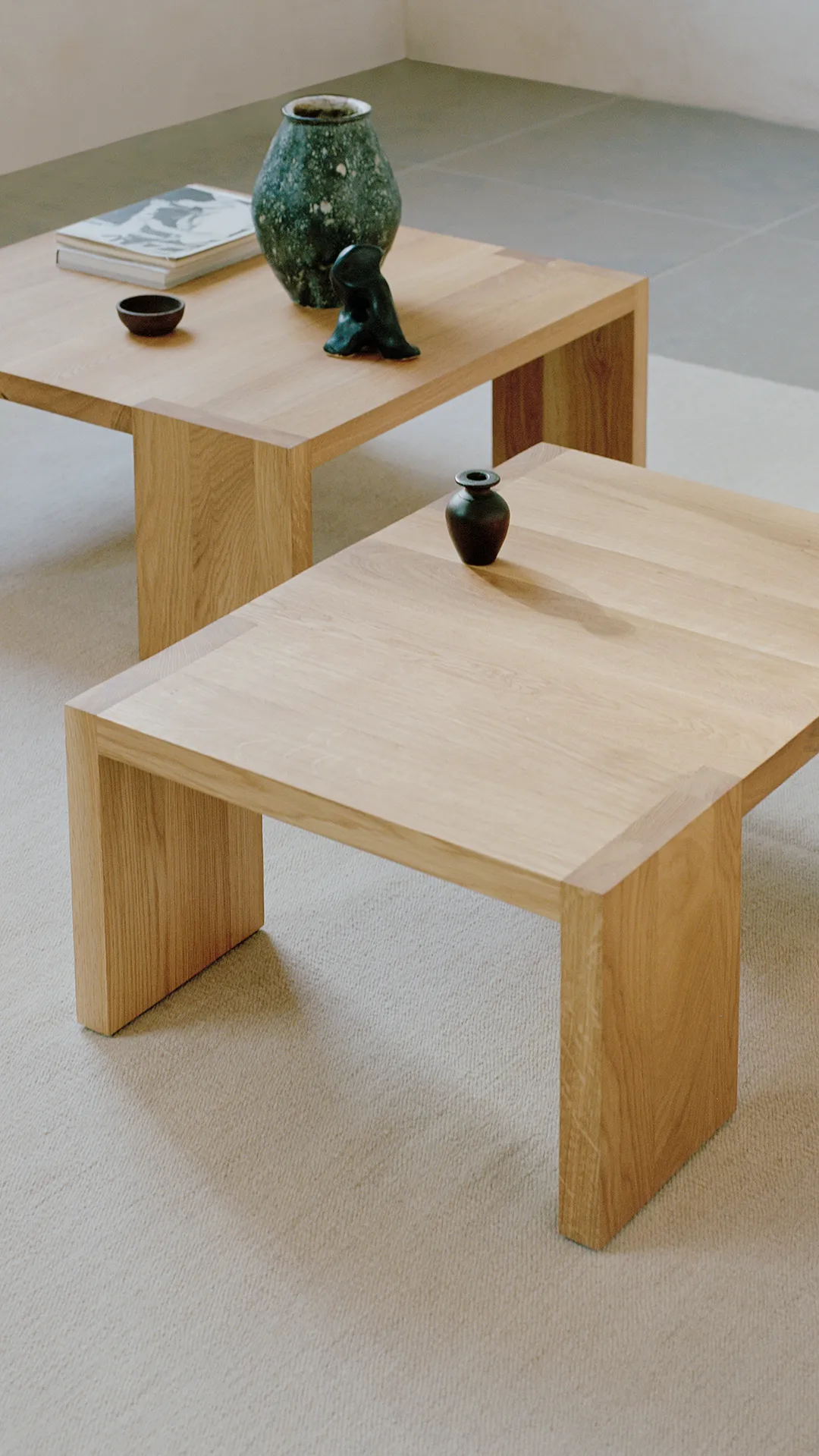 Tennon coffee table, Oak, 61x61 cm New Works
