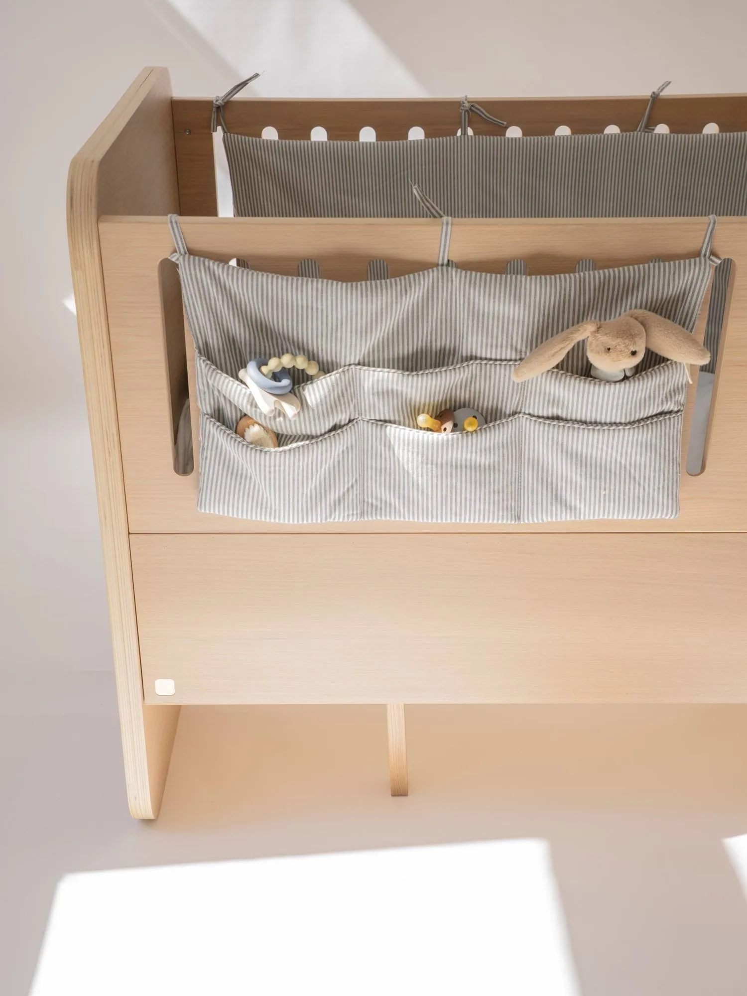 Form baby & junior bed 166x77.5x87 cm, Oak Nofred