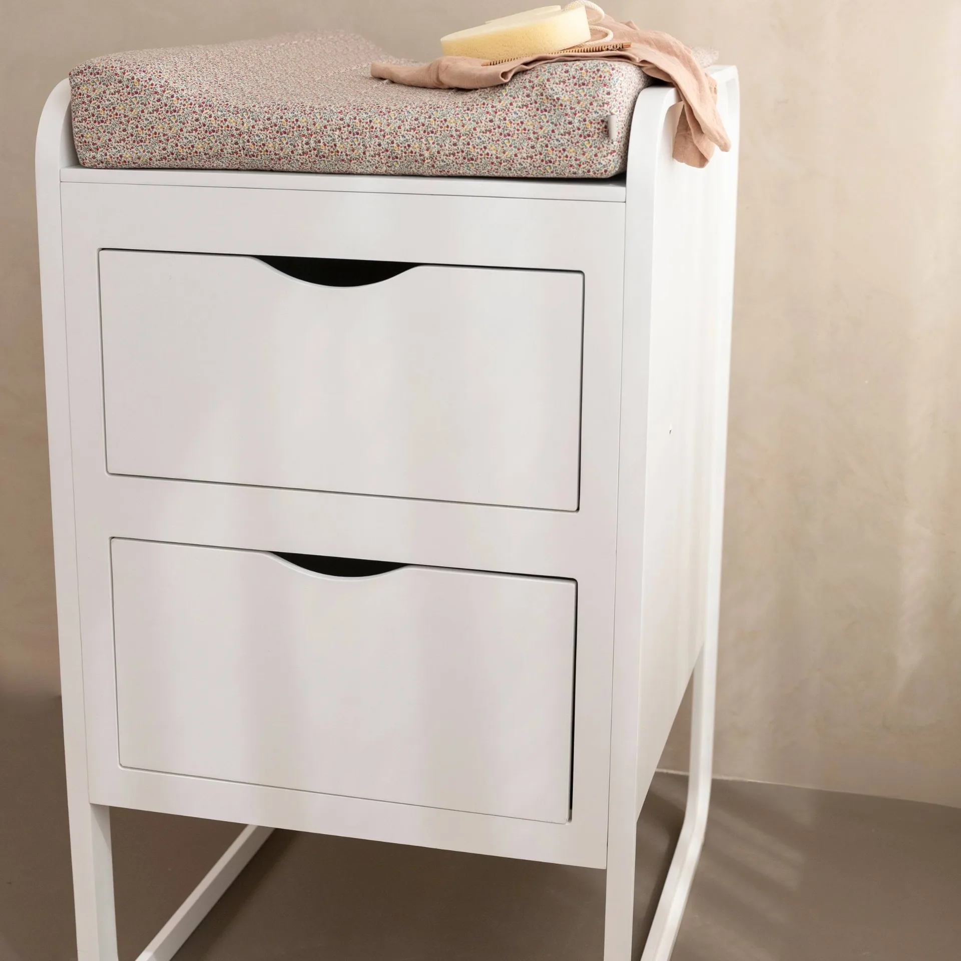 Form changing table 65.4x56x95 cm, White Nofred