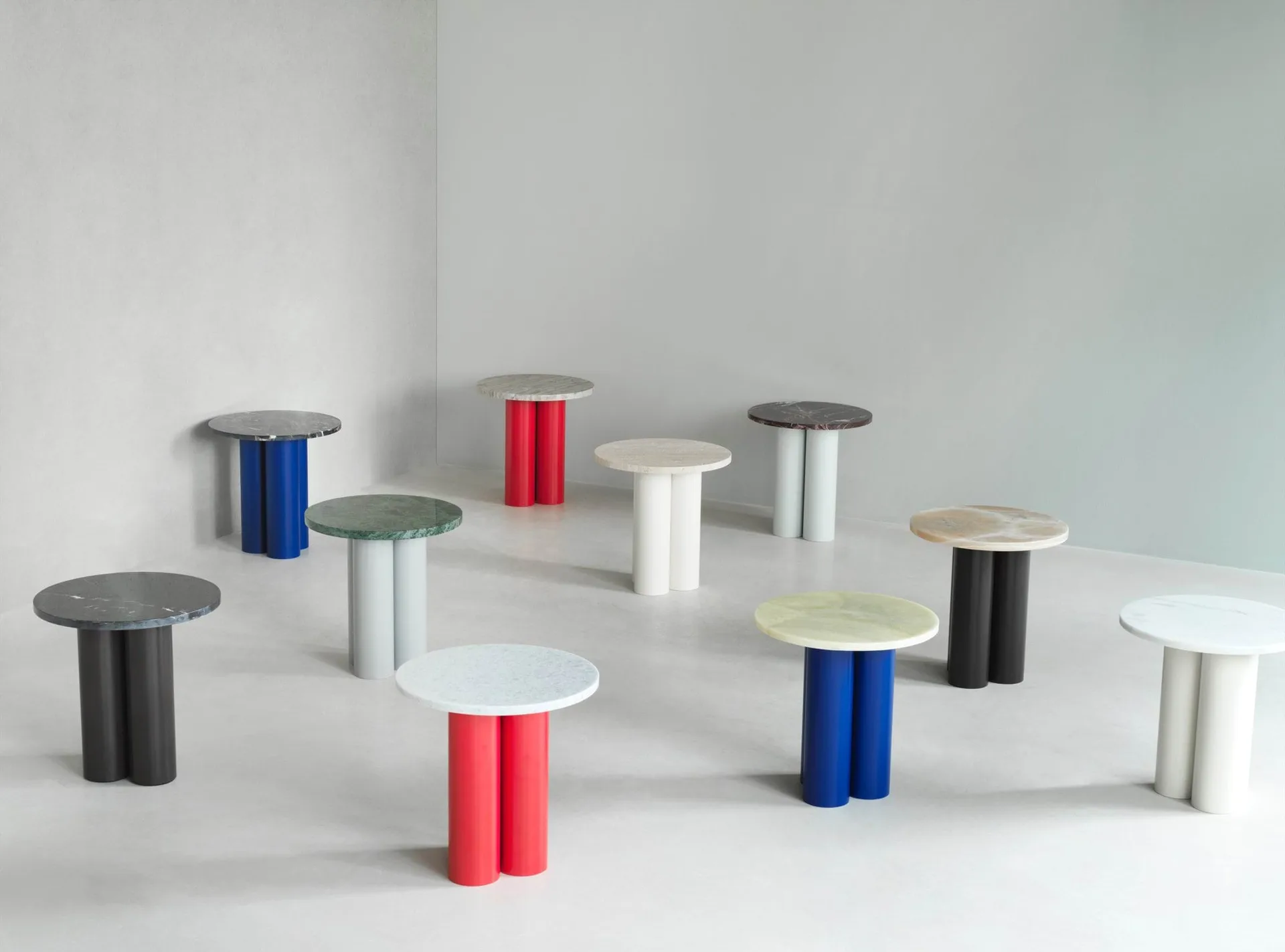 Dit side table Ø40 cm, White Carrara-bright blue Normann Copenhagen