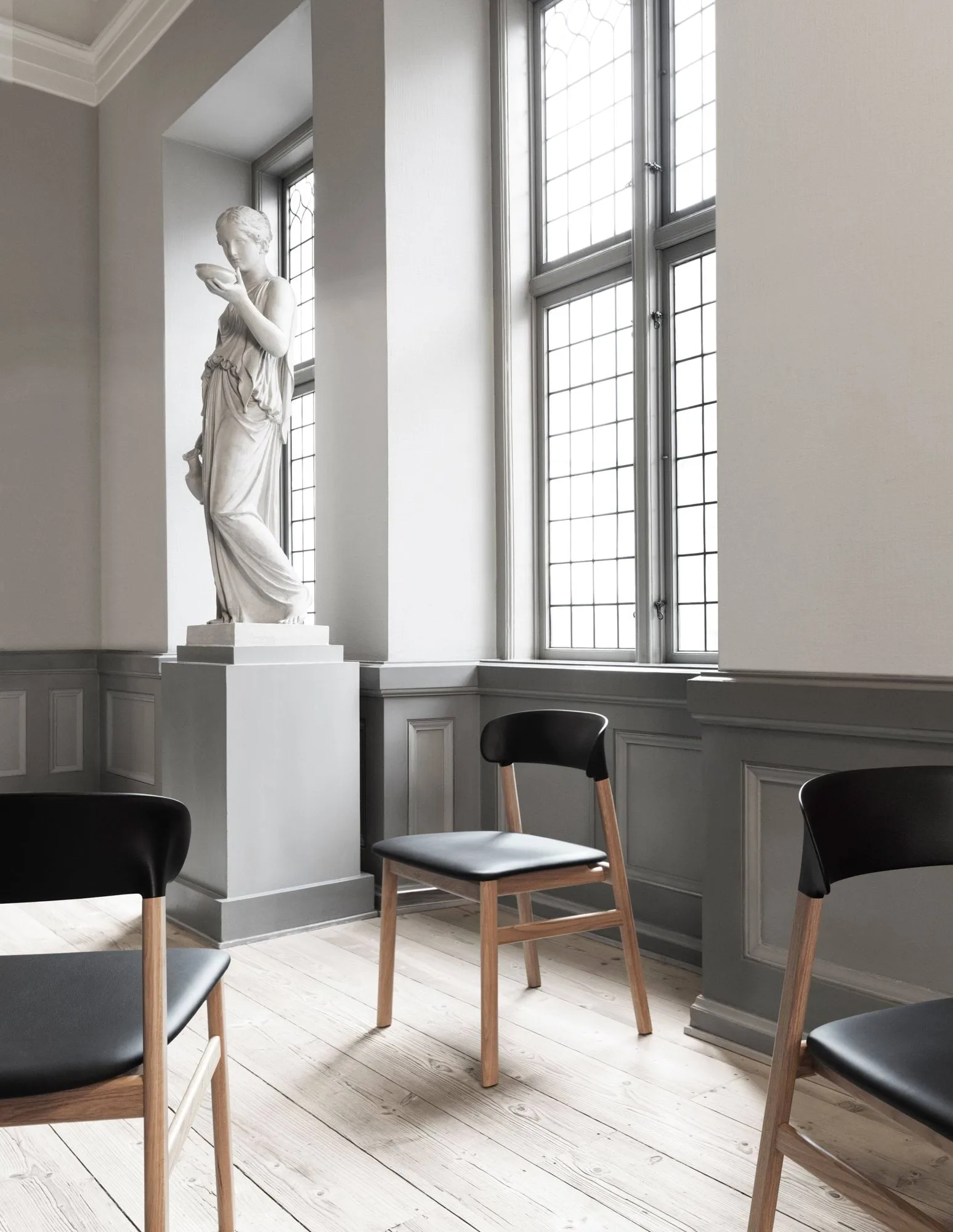 Herit chair leather-black oak, black Normann Copenhagen