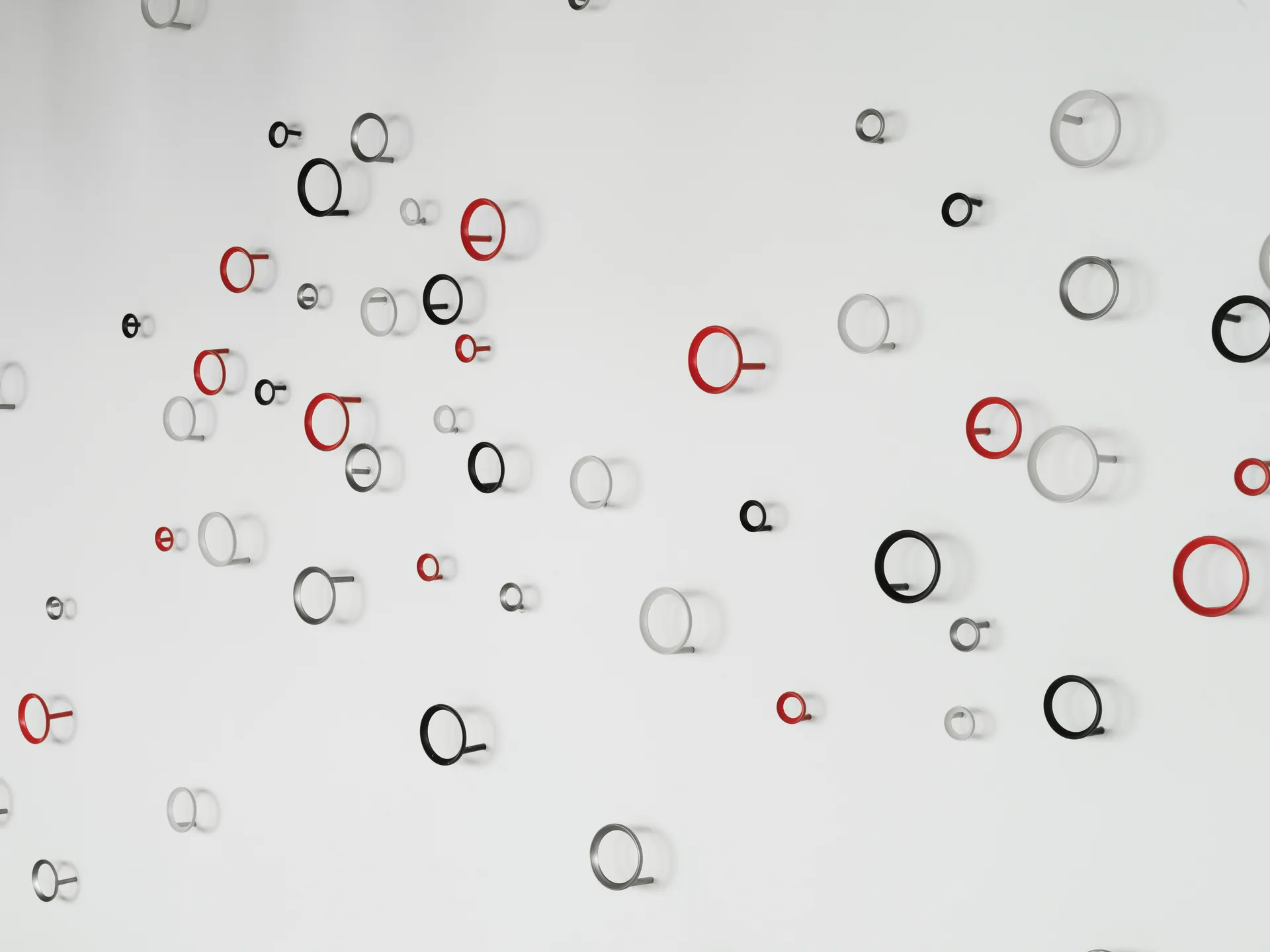 Loop hook medium Ø7.8 cm, Warm Grey Normann Copenhagen
