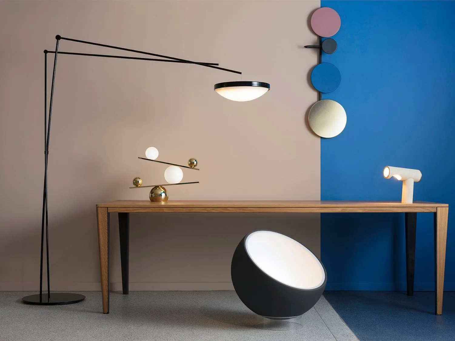 Balance table lamp, Brass, v2 Oblure