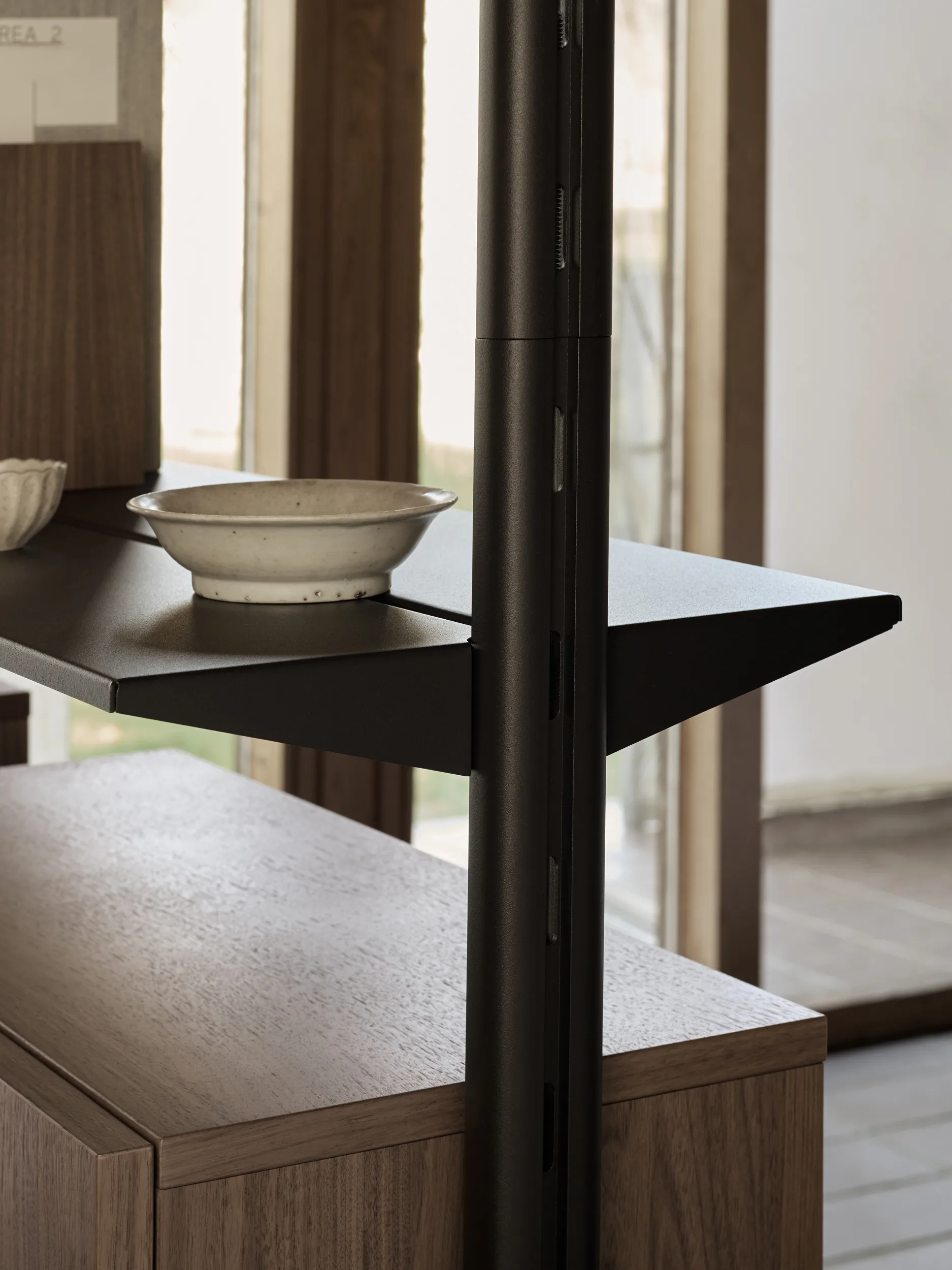 Pira G2 shelving system F C B Black/Walnut 240–247 cm,  Pira