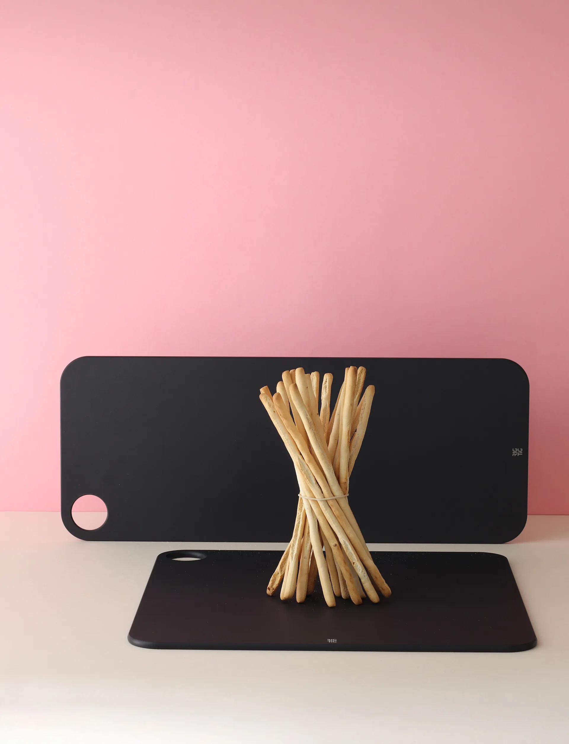 CUT-IT tapas cutting board black, 47 cm RIG-TIG