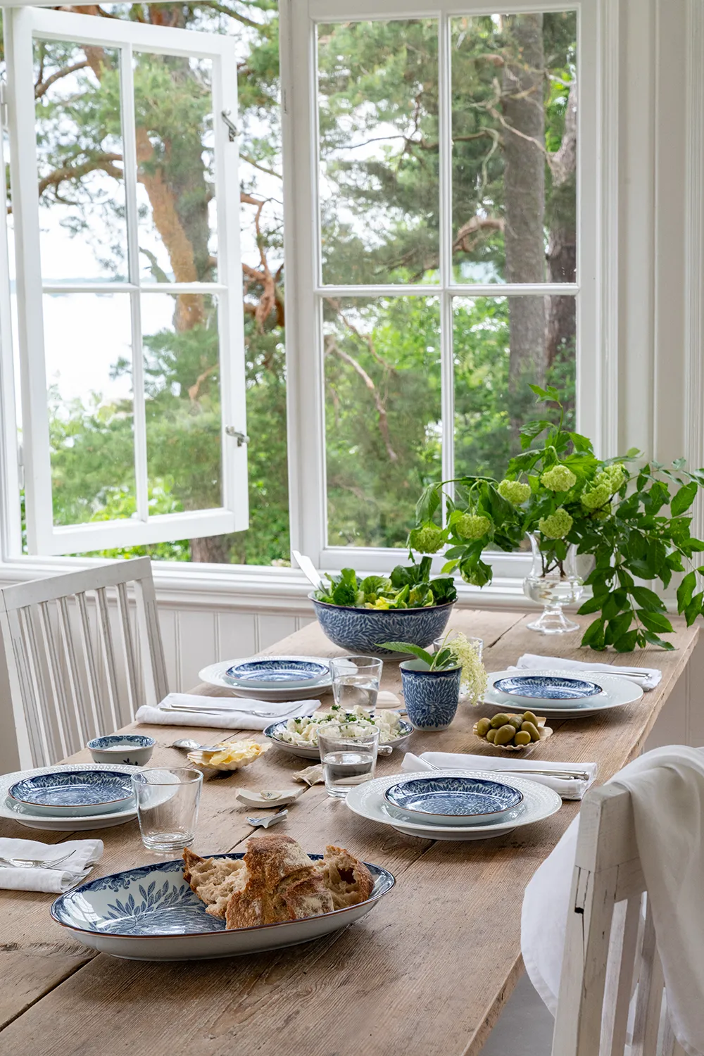 Ostindia Floris oval serving plate, 22x33 cm Rörstrand