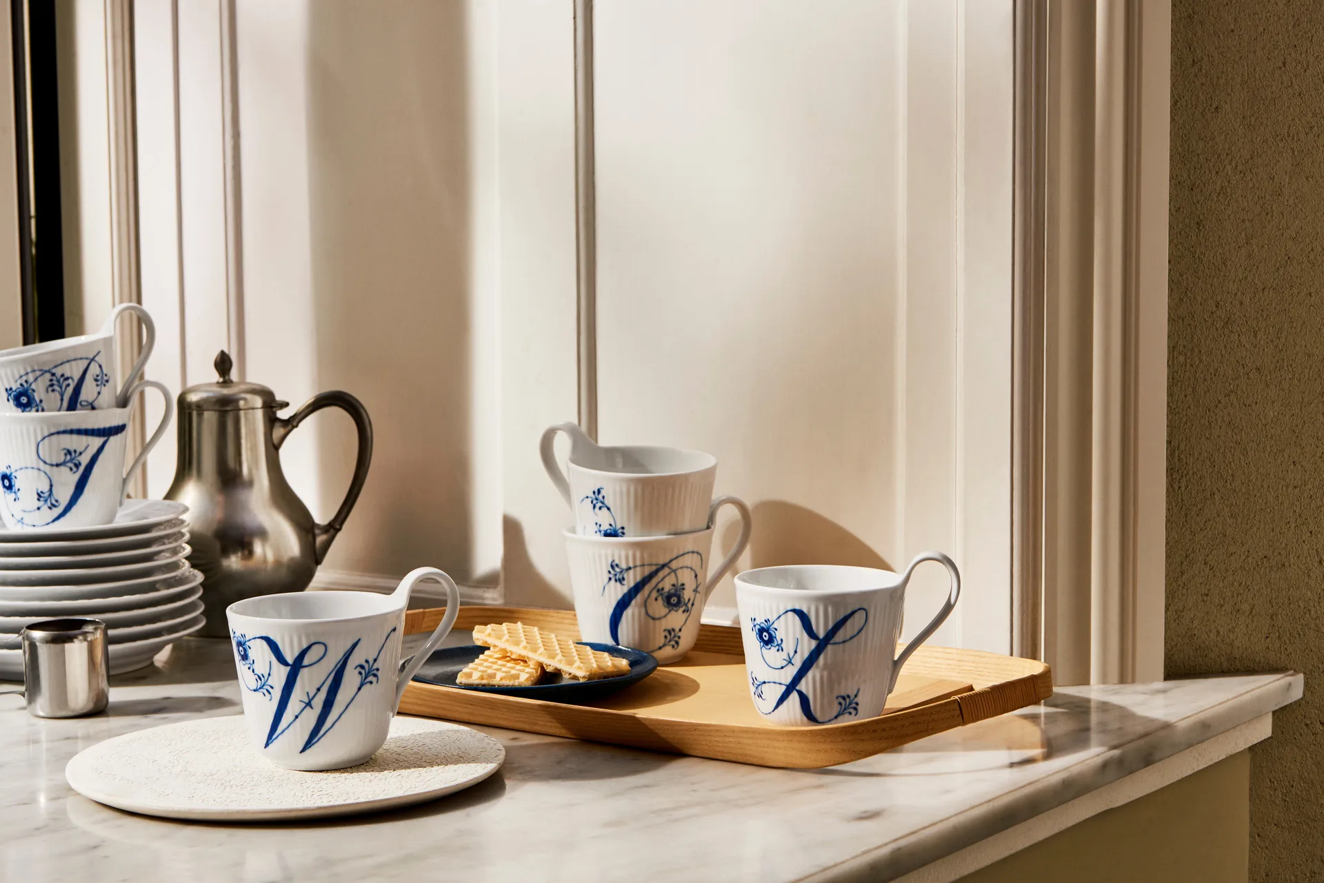 Blue Fluted Plain Alphabet cup 33 cl, W Royal Copenhagen
