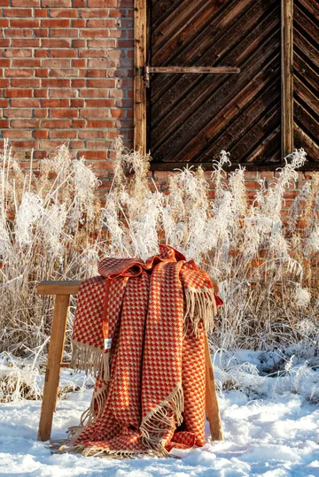 Isak throw 150x210 cm - Red sumac - Røros Tweed