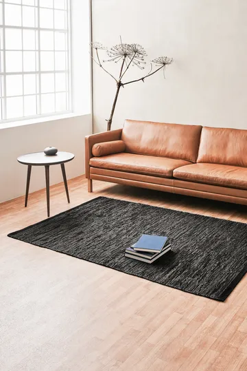 Leather rug 140x200 cm - Black (black) - Rug Solid