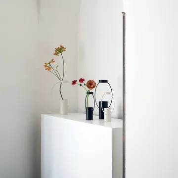 Moon vase 21 cm - black - Sagaform