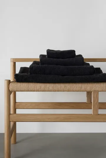 Drift bath towel 100x150 cm - Black - Scandi Living