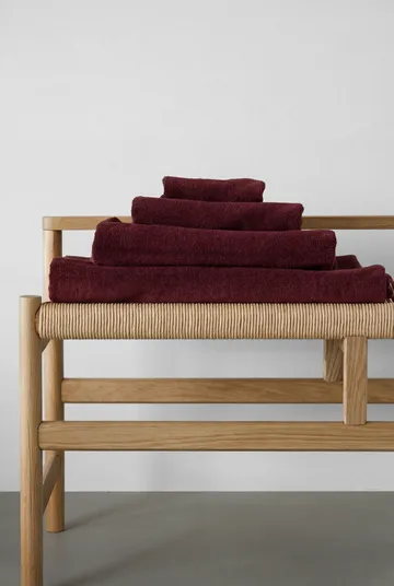 Drift bath towel 70x140 cm - Red - Scandi Living