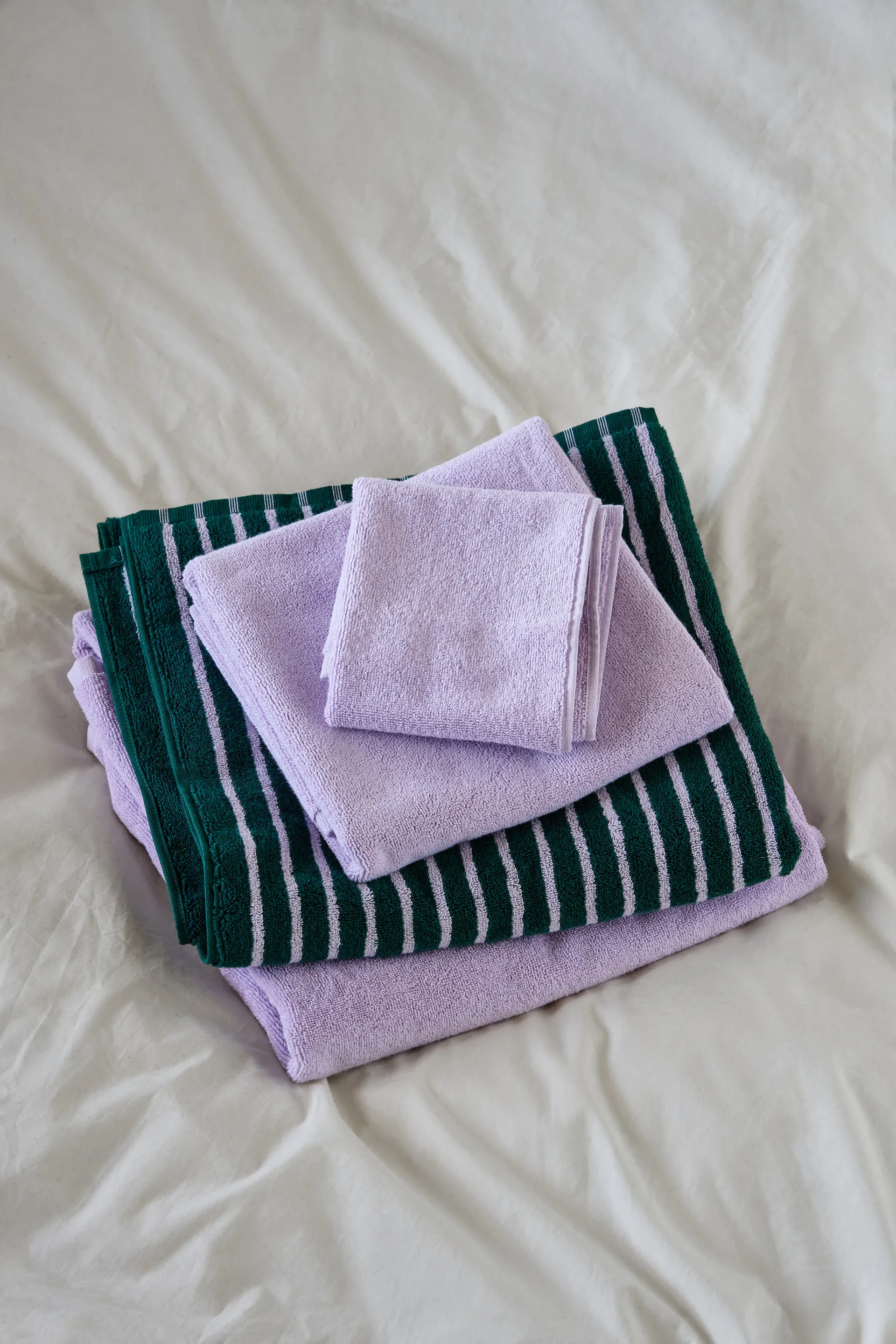 Drift towel 30x50 cm, Purple Scandi Living
