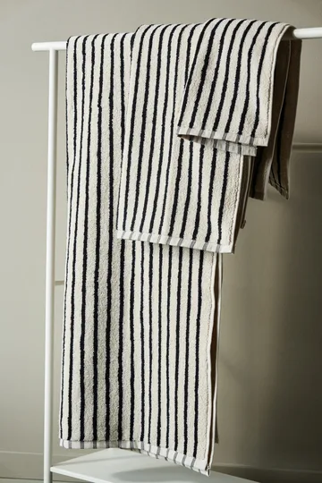 Drift towel 50x70 cm - White-black - Scandi Living
