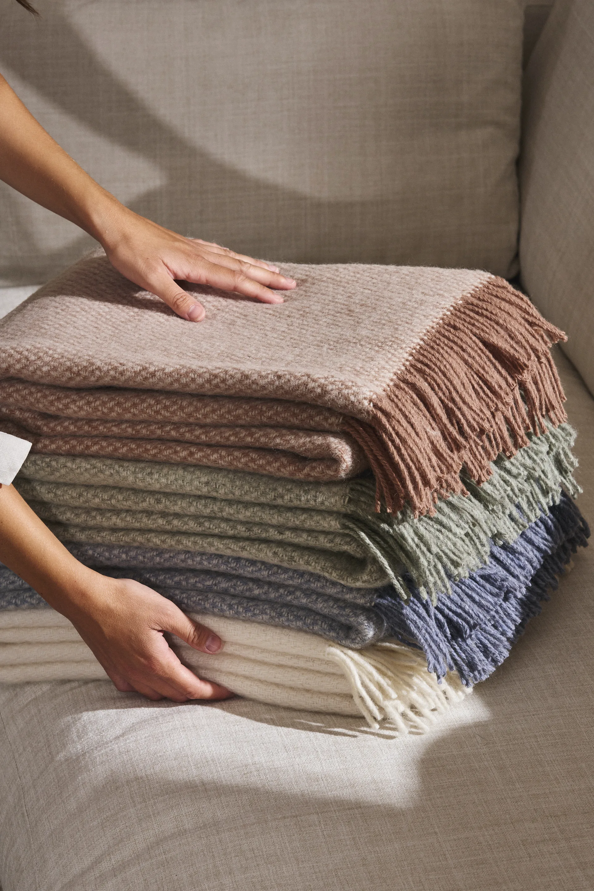 Sandstone wool throw 130x180 cm, Sage Melange Scandi Living