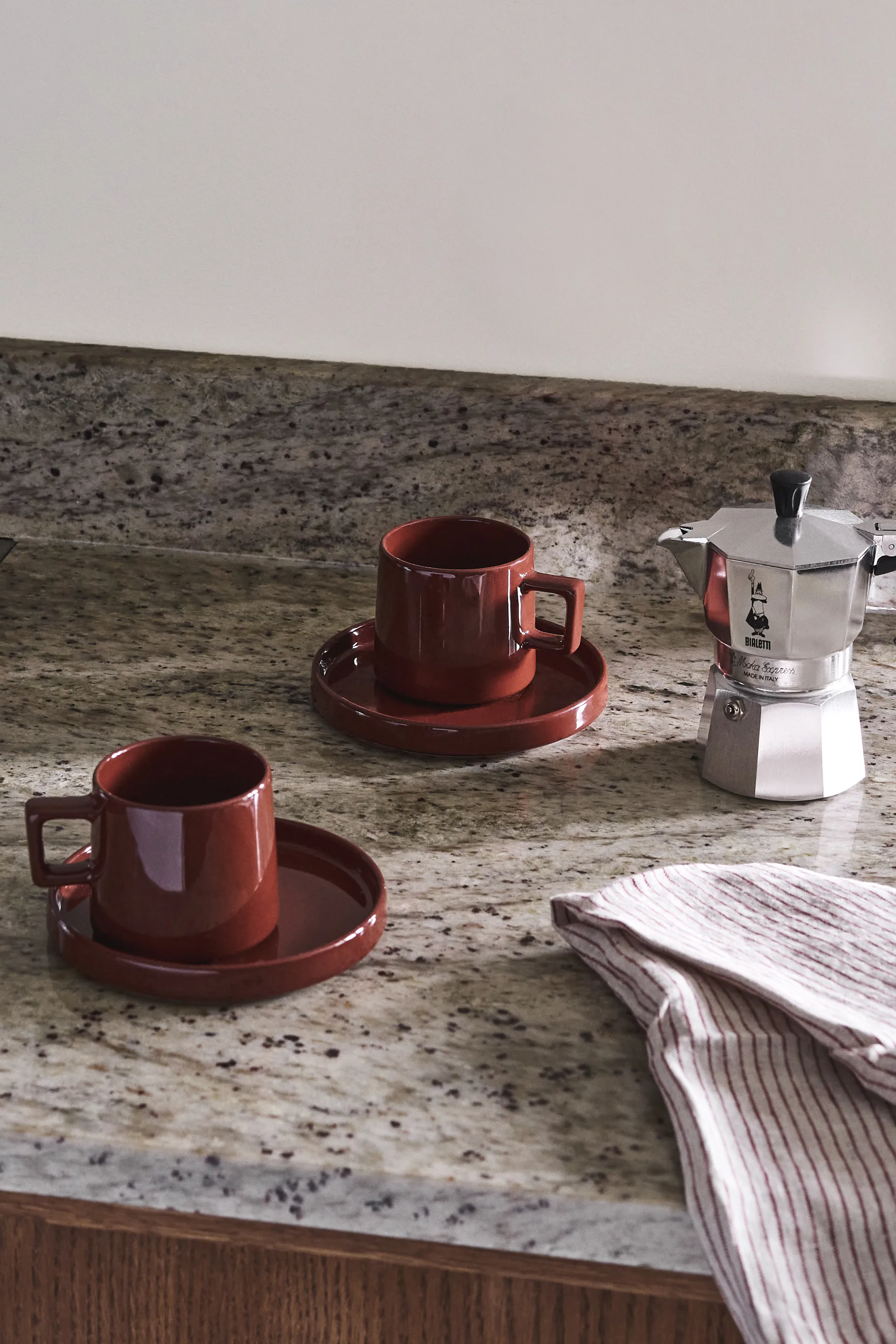 Taper breakfast set 12 pieces - Red,  Scandi Living
