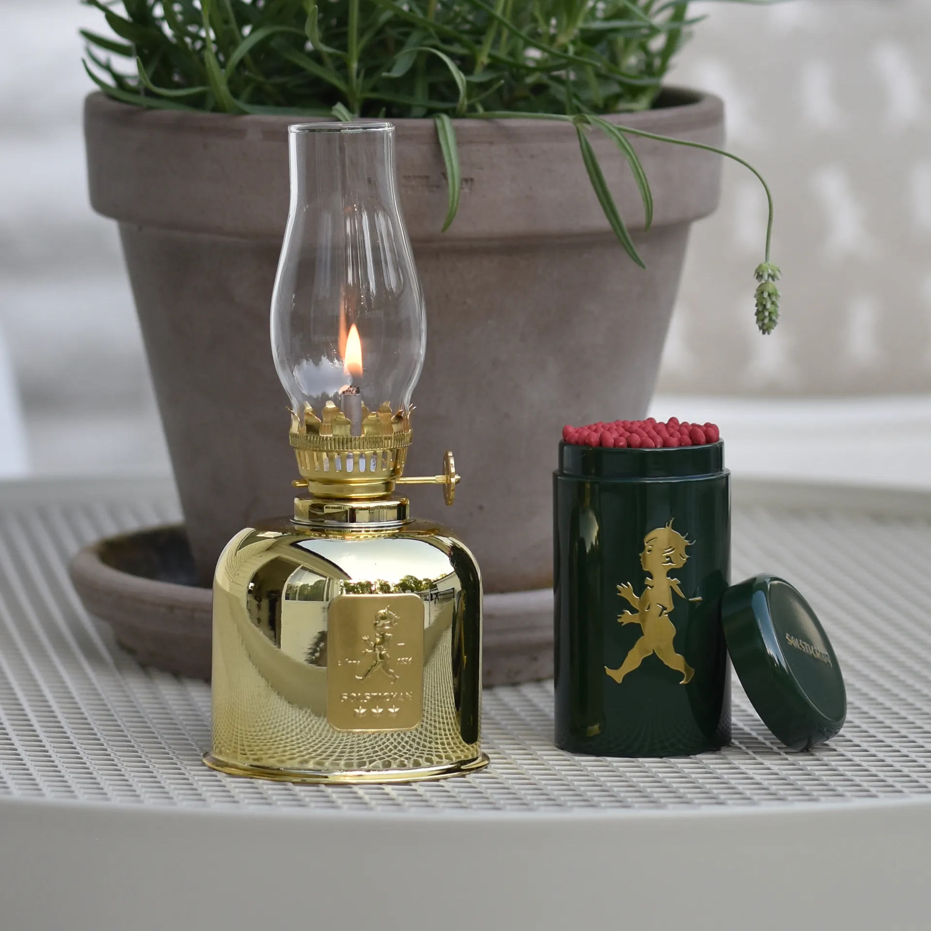 Solstickan paraffin lamp, gold Solstickan Design