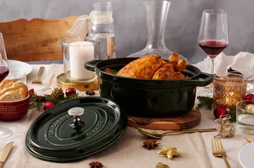 Staub La Cocotte oval cast iron pot 5.5 L - Basil green - STAUB