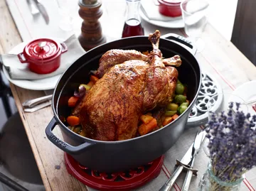 Staub La Cocotte oval pot cast iron 8 L - Black - STAUB