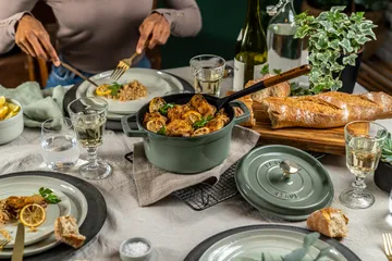 Staub La Cocotte round casserole cast iron 5.2 L - Eucalyptus wood - STAUB