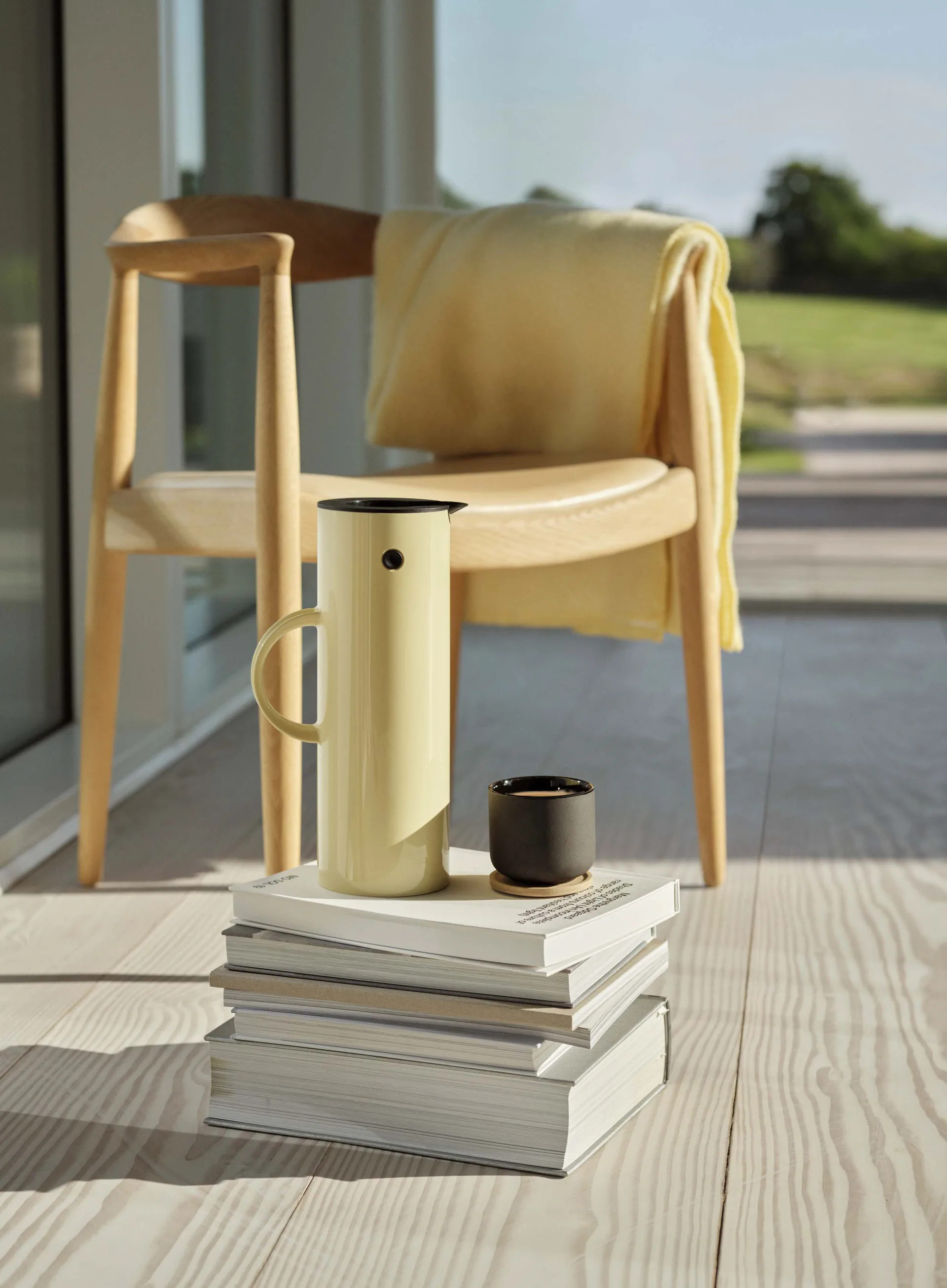 EM77 Stelton vacuum jug 1 l, Mellow yellow Stelton