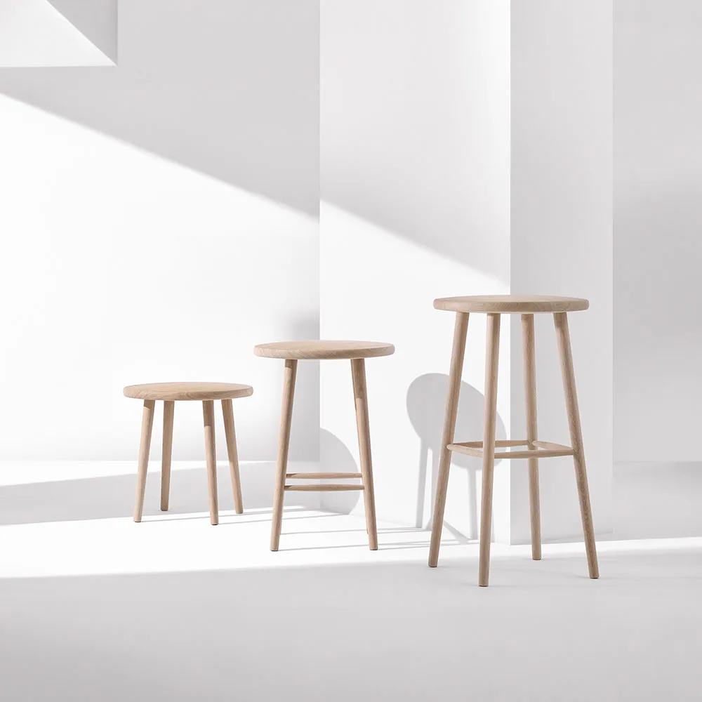 Miss Button bar stool, Oak white oiled. high Stolab