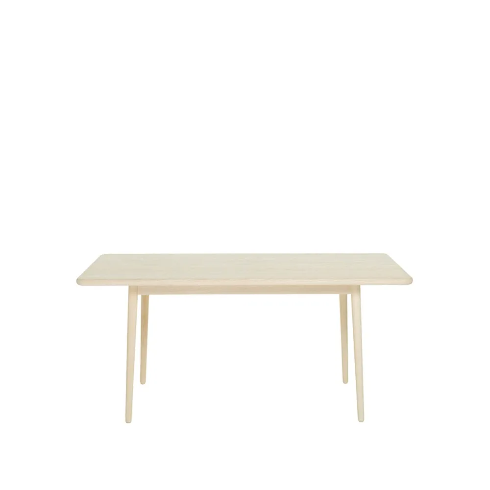 Miss Holly dining table. 175x100 cm, Birch light matt lacquer Stolab