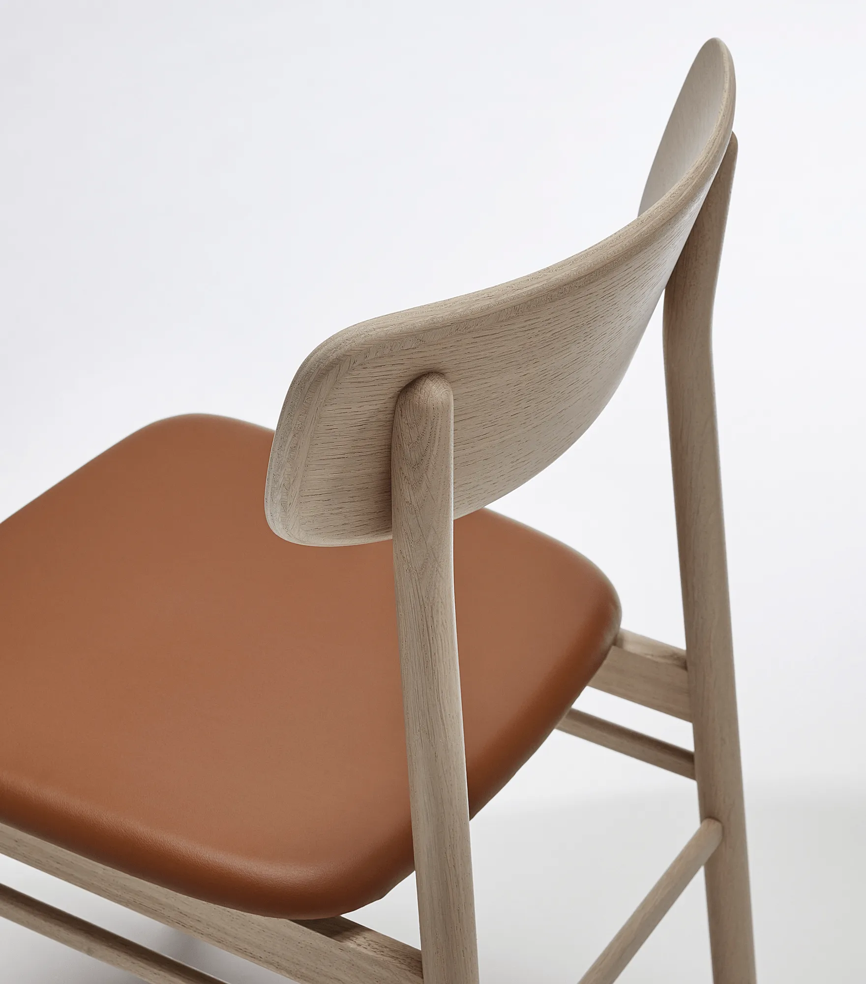 Prima Vista chair white-oiled oak, Leather Elmosoft 43807 cognac Stolab