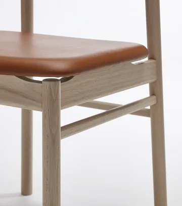 Prima Vista chair white-oiled oak - Leather Elmosoft 43807 cognac - Stolab