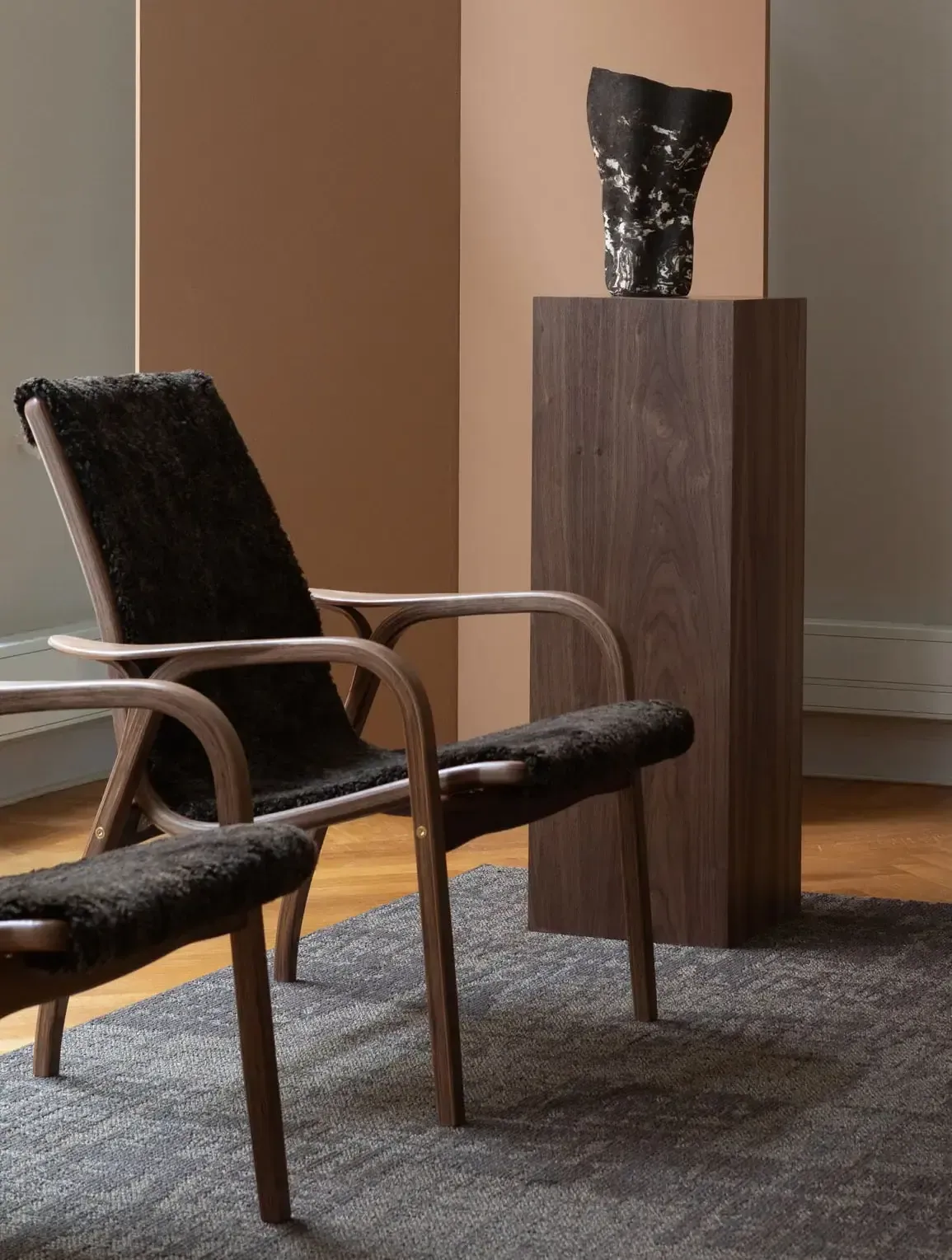 Laminett armchair, Sheepskin Moonlight-lacquered beech Swedese