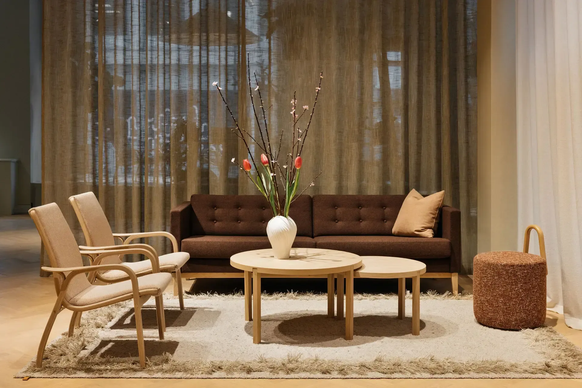 Laminett armchair, Sheepskin Off white-white pigmented oak Swedese