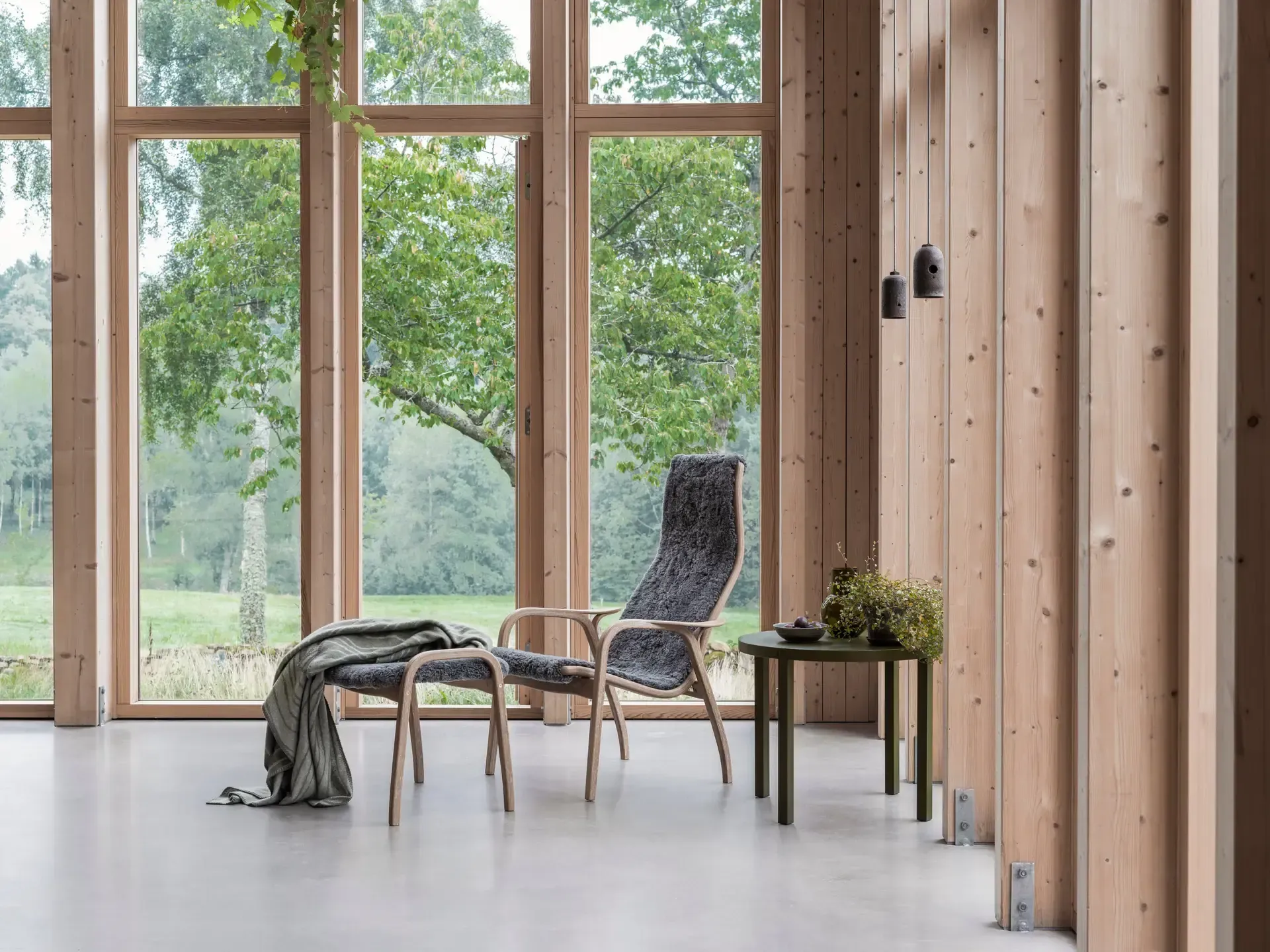 Lamino armchair, Sheepskin Espresso-oiled oak Swedese