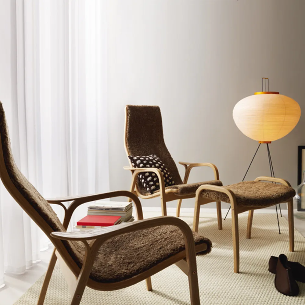 Lamino footstool, Sheepskin sahara, natural lacquered walnut Swedese