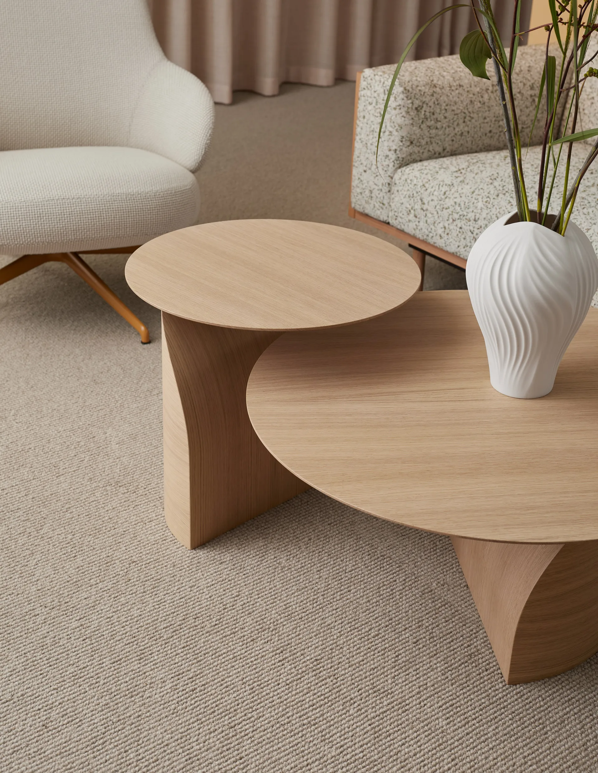 Savoa table H45 cm, Oak white pigmented Swedese