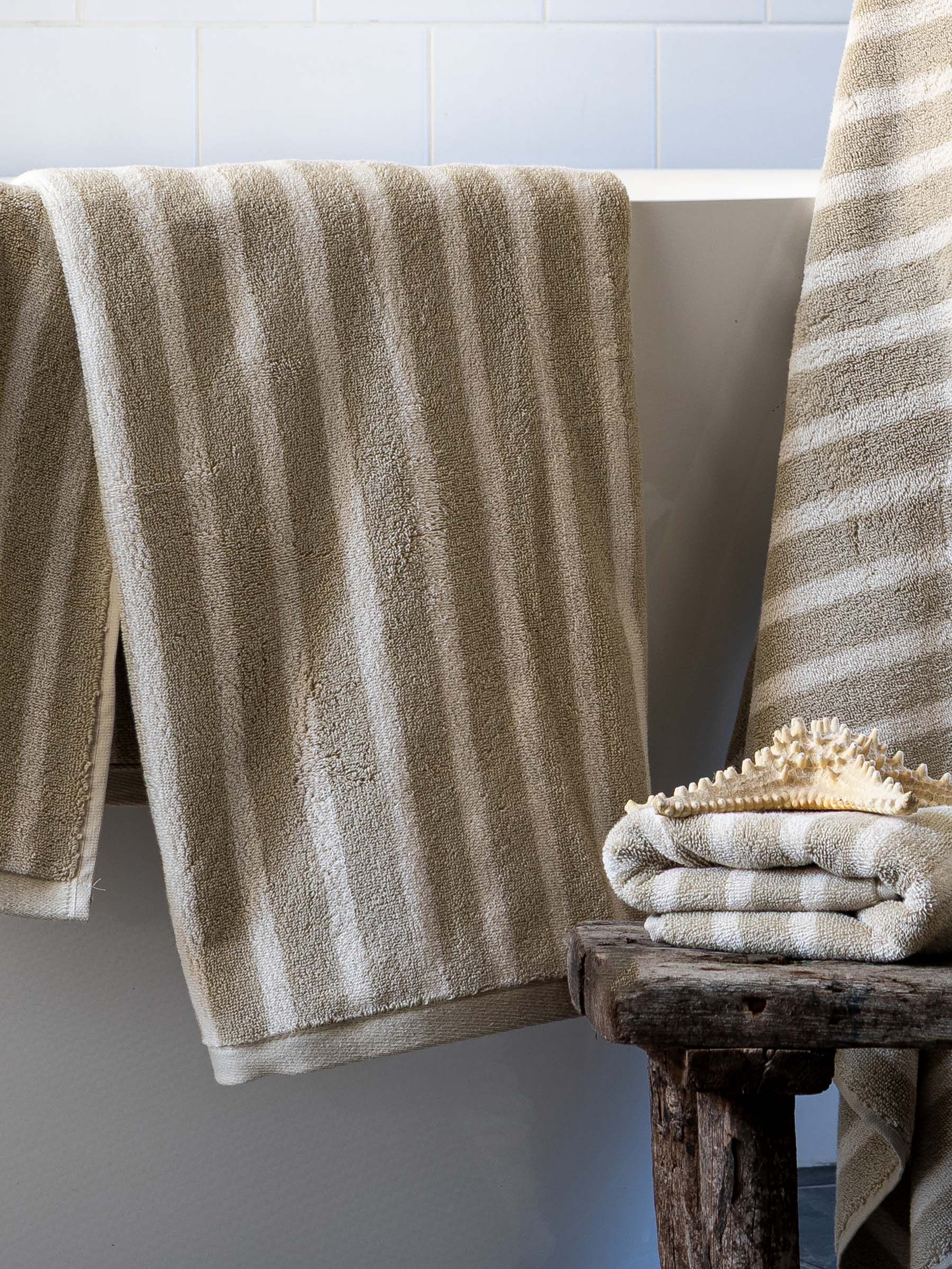 Bonnie towel 50x70 cm, Beige Tell Me More