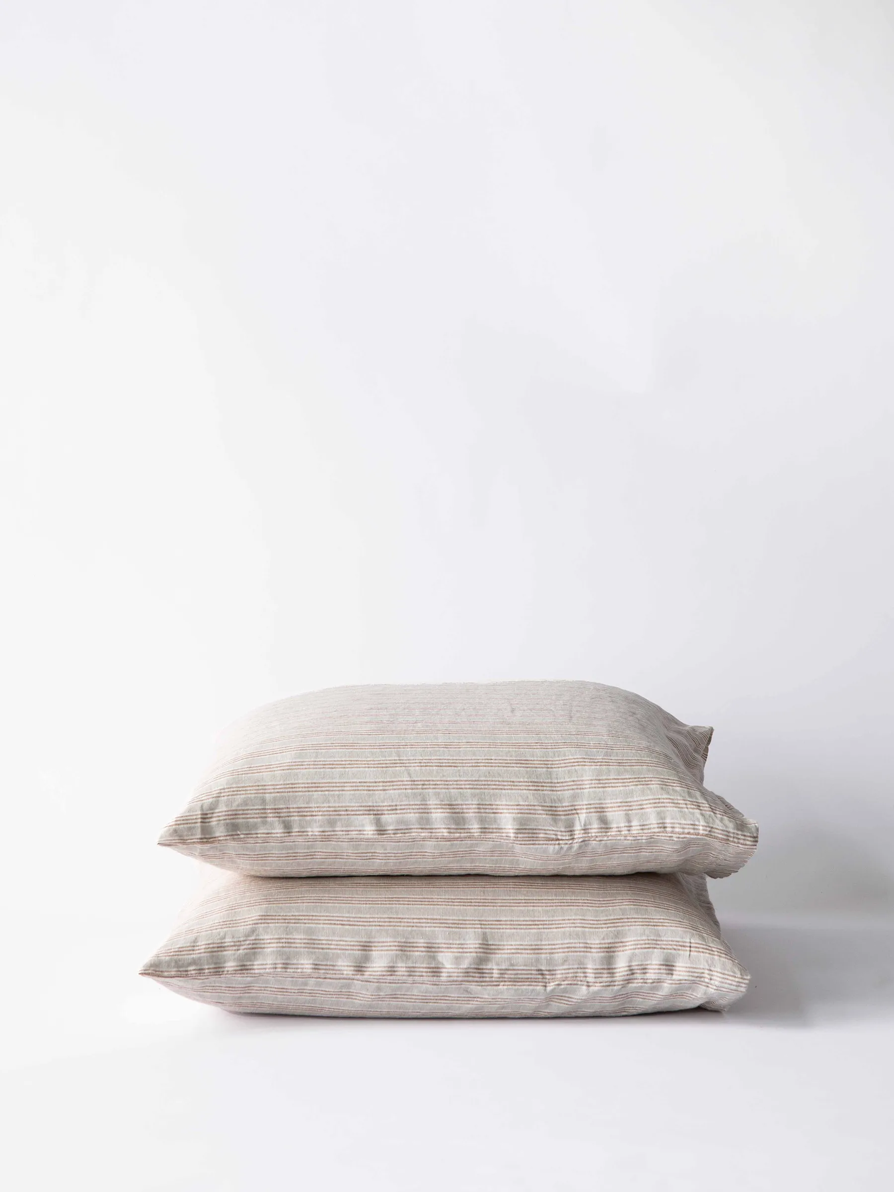 Stonewashed linen pillowcase 50x60 cm 2-pack, Hazelnut stripe Tell Me More
